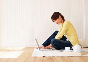 取引先とも共用できる販売管理システム